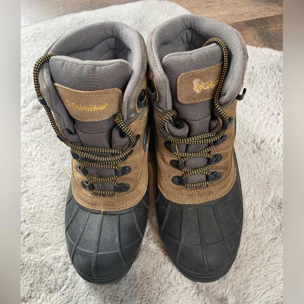 Columbia outdoor boots